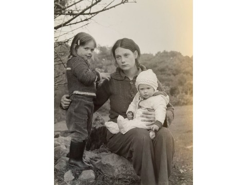 Chloë, Sue & Maeve Woolley